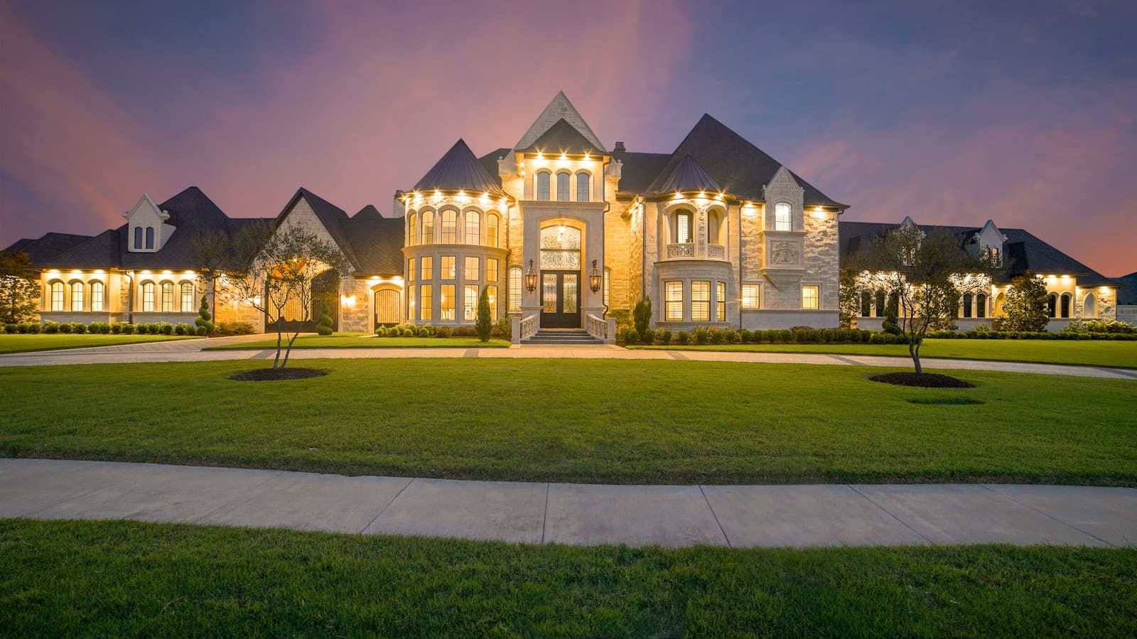 Contemporary luxury home in the evening
